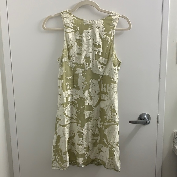 ✨HOST PICK✨ Rouje Apolline Velvet Mesh Dress - Picture 2 of 9